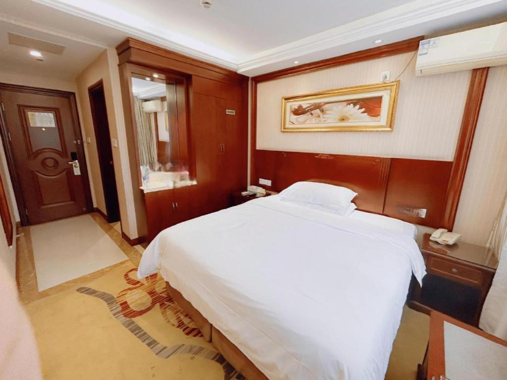 Vienna Sh Wildlife Park Station Hotel 4*